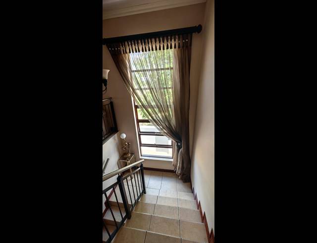 3 BEDROOM TOWNHOUSE FOR SALE IN EMFULENI GOLF ESTATE